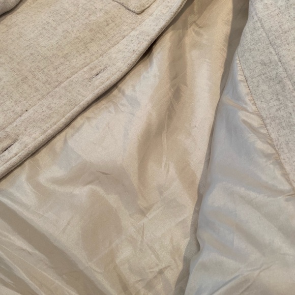 Line&Dot Heavy Shacket - Picture 4 of 7